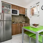 Apple Dunes With Pool By Holidays Apartment